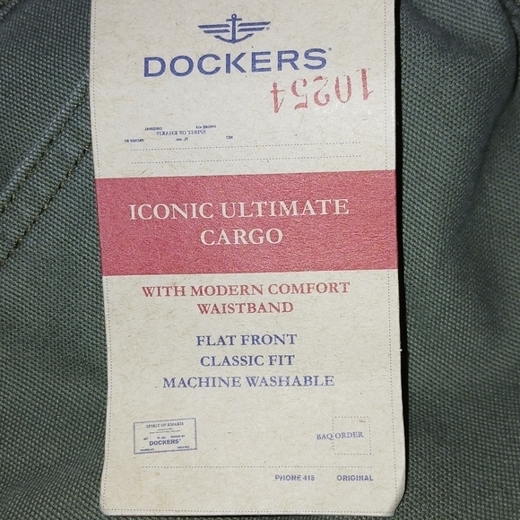 Dockers Men's Classic Fit Comfort Cargo Pants 40x30. NWT - Picture 5 of 6